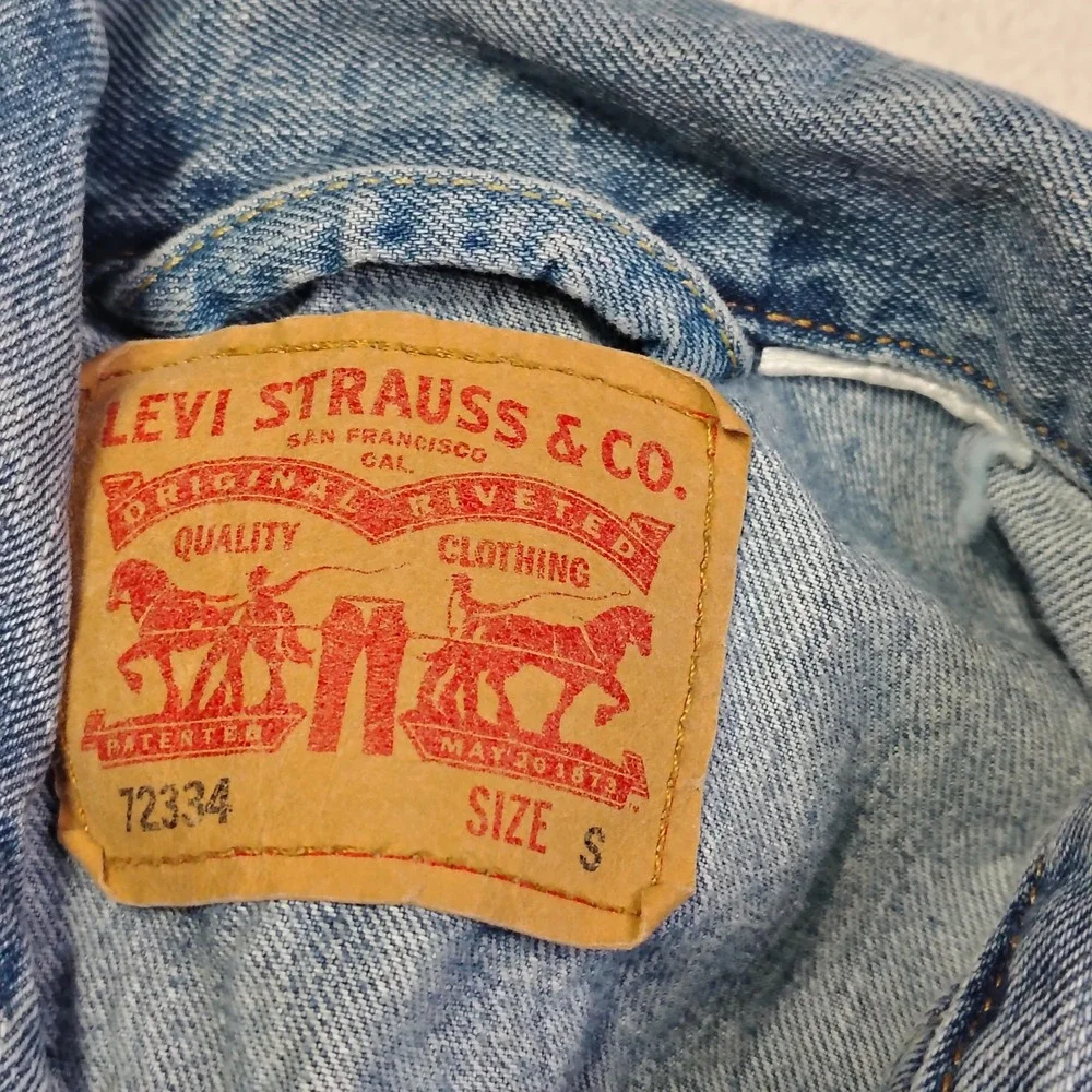 Levi's Men Trucker Jacket S Blue Denim 72334 Light Wash Classic Jean Jacket - Picture 8 of 12